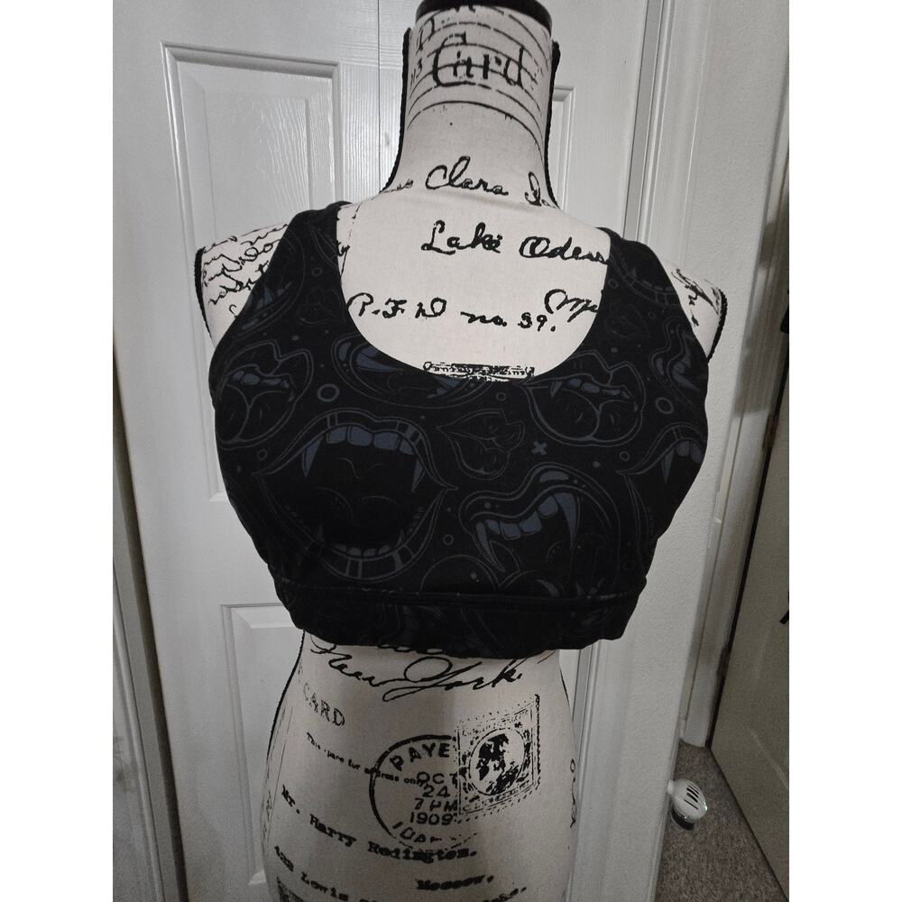 CVG Vicious and Delicious Sports Bra Size XL EUC